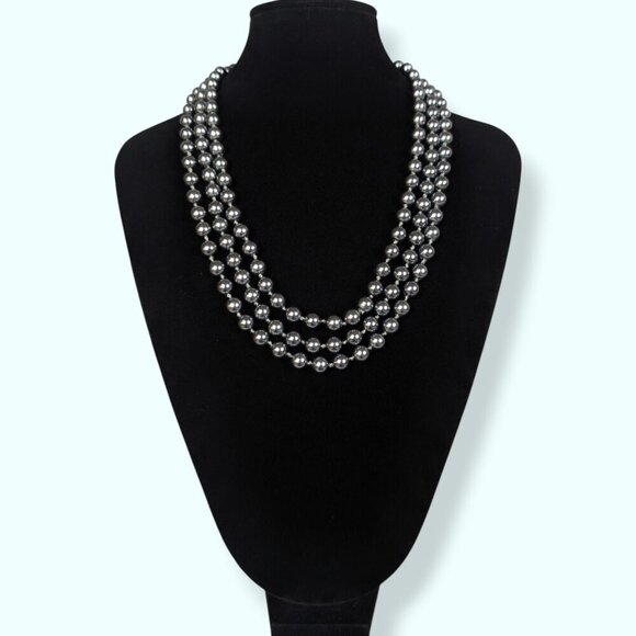 Jewelry - (2/$20) Long Metallic Beaded Infinity Necklace